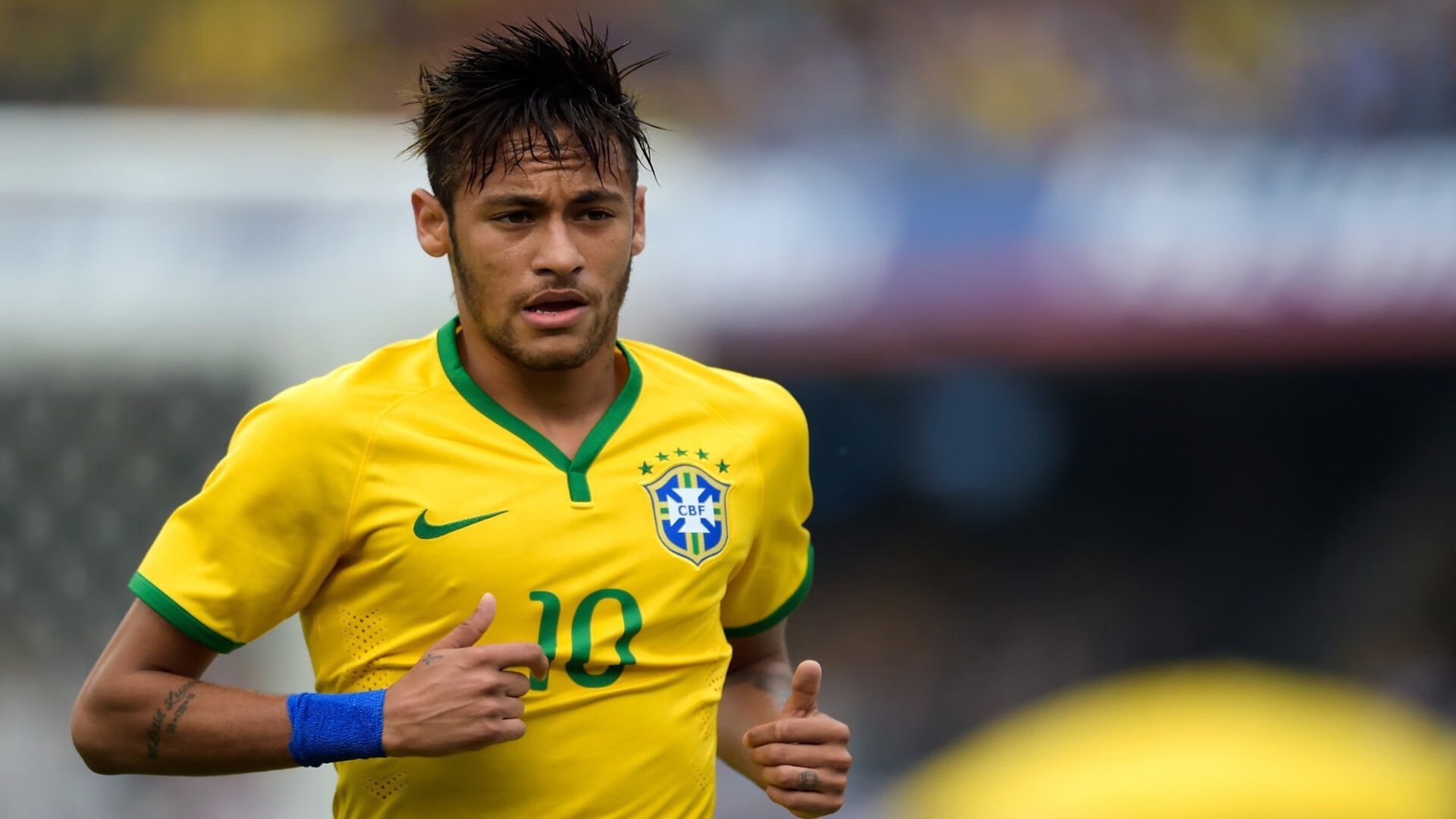 “青训基地建设稳步推进，为未来足球培养奠基”，足球青训发展方案