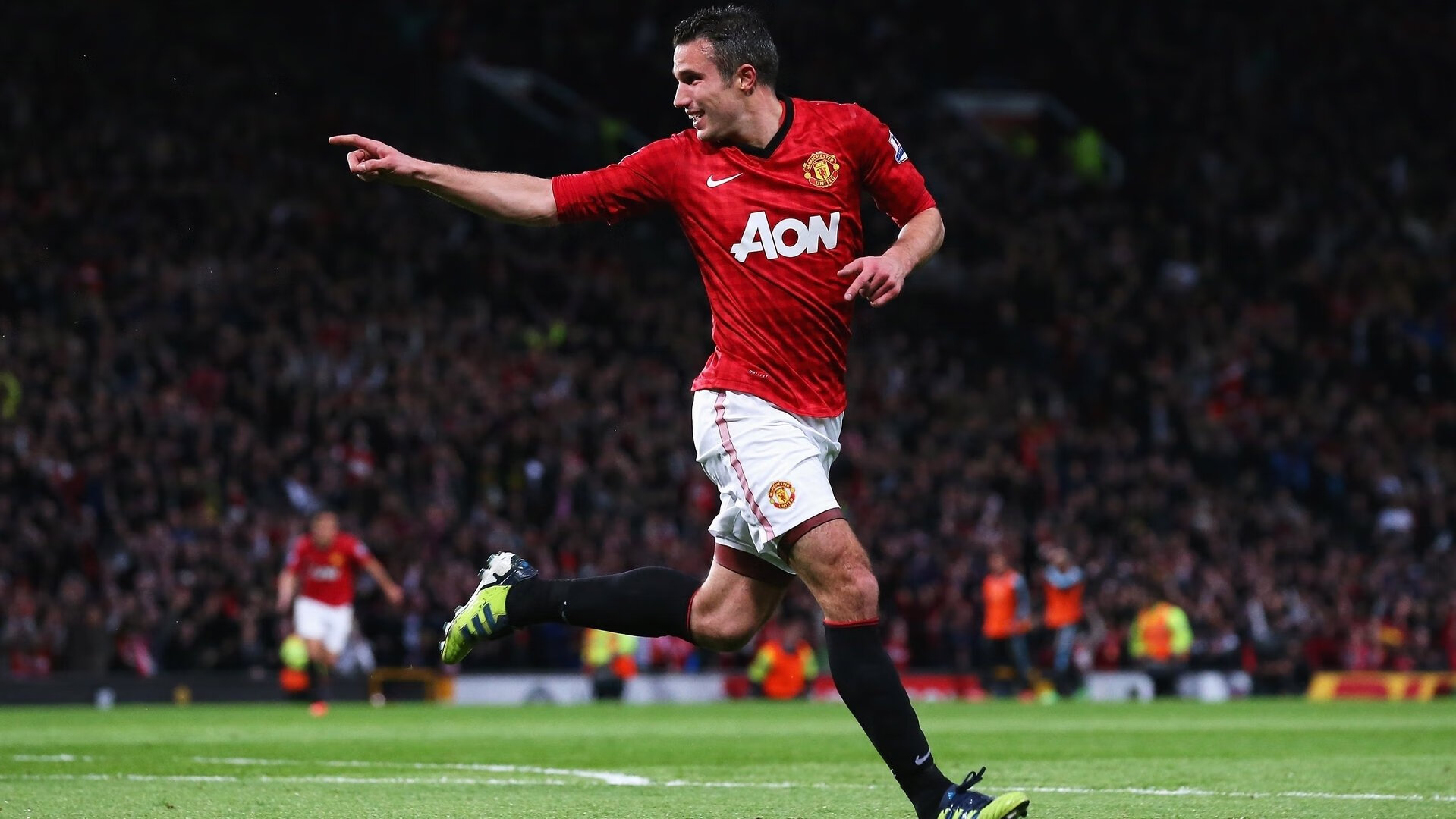 意甲：AC米兰3-0轻取斯佩齐亚，拉姆斯底线精彩扑救频频，米兰对斯佩齐亚